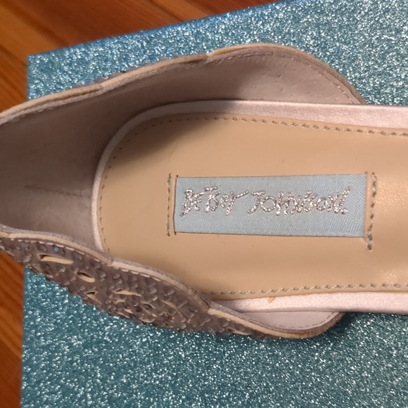 Betsy Johnson "blue" wedding shoes - Picture 2 of 5